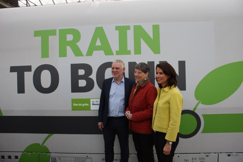 State secretary Jochen Flasbarth, Germany's environment minister Barbara Hendricks and parliamentary state secretary Rita Schwarzelühr-Sutter in front of the Train to Bonn. Source - CLEW 2017.