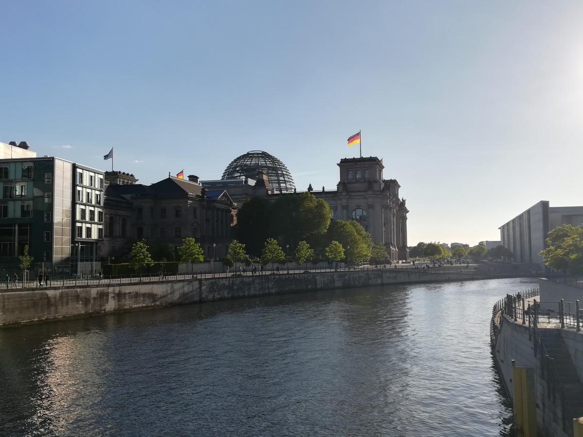 Photo shows Spree river and Reichstag building in Berlin, Germany. Photo: CLEW/Wettengel.