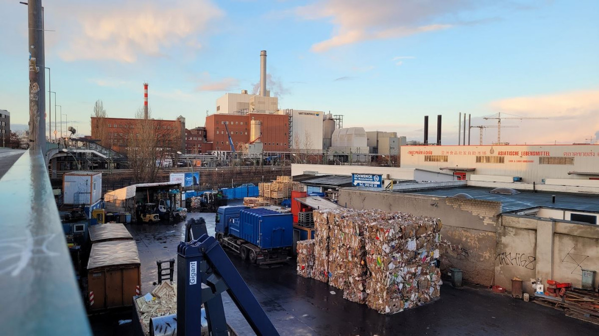 The German capital could sharply cut emissions from heating, transport and construction, but cleaning up industry and the electricity grid is harder. Photo: Ajit Niranjan The German capital could sharply cut emissions from heating, transport and construction, but cleaning up industry and the electricity grid is harder. Photo: Ajit Niranjan